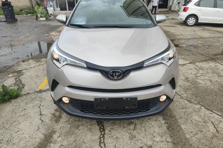 Toyota C-HR 2020 — фото 2