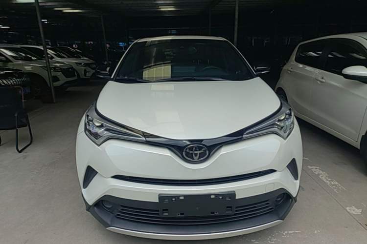 Toyota IZOA 2020 — 2