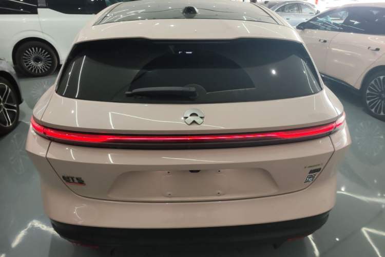 NIO ET5T 2023 — 5