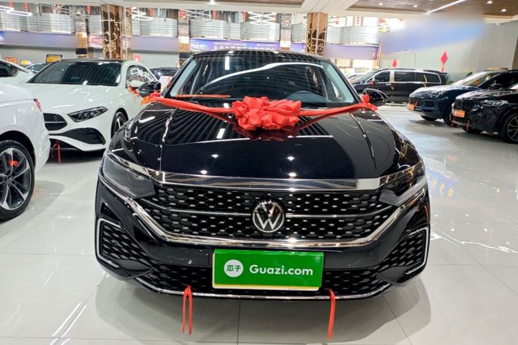 Volkswagen Passat 2024 — 2
