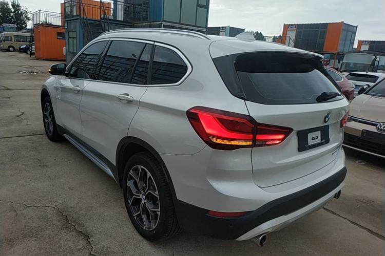 BMW X1 2022 — фото 4