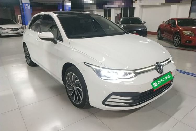 Volkswagen Golf 2024 — 3