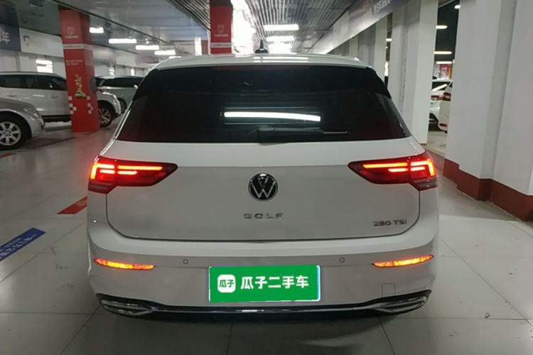 Volkswagen Golf 2024 — 5