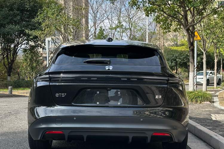 NIO ET5T 2024 — 5