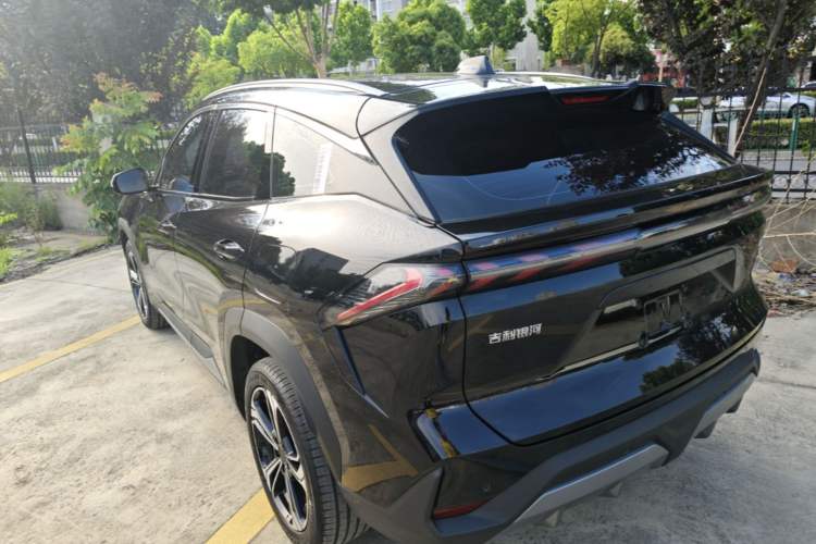 Geely Galaxy L7 2023 — 4