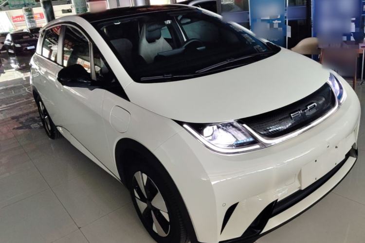 BYD Dolphin 2023 — 3