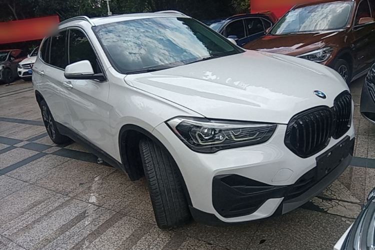 BMW X1 2021 — фото 3