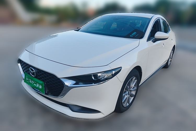 Mazda Mazda 3 2022 — фото 1