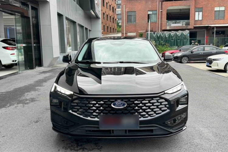 Ford Mondeo 2025 — 2