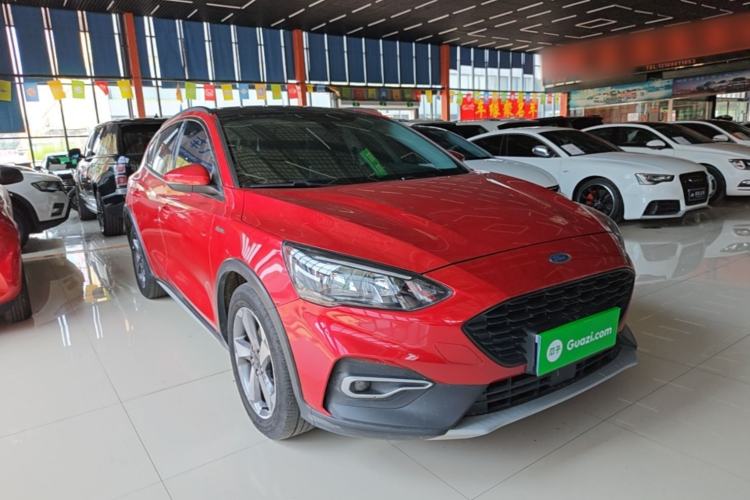 Ford Focus Active 2020 — 3