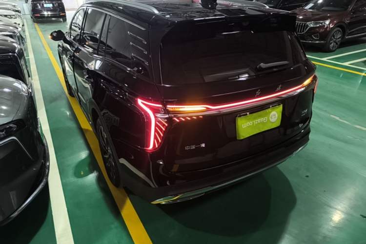 Hongqi HS7 PHEV 2025 — фото 4