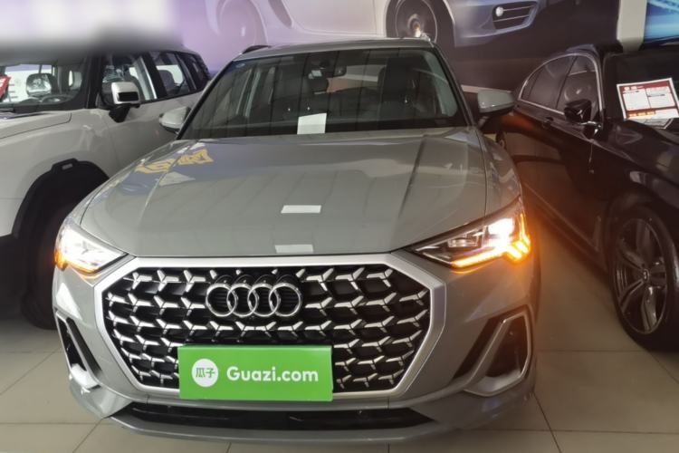 Audi Q3 2024 — 2