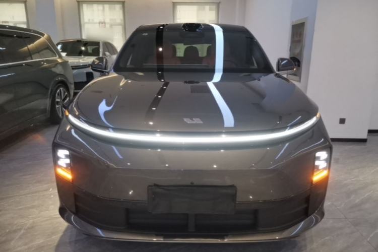 Li Auto L6 2024 — 2