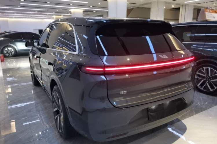Li Auto L6 2024 — 4