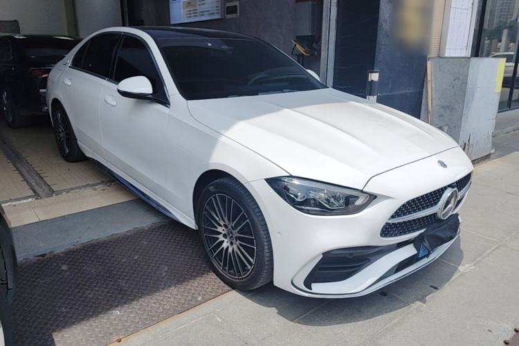 Mercedes-Benz C 260 L 2023 — 3
