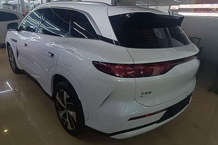 BYD Tang L 2025 — 4
