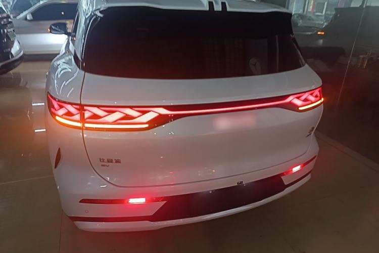BYD Tang L 2025 — 5