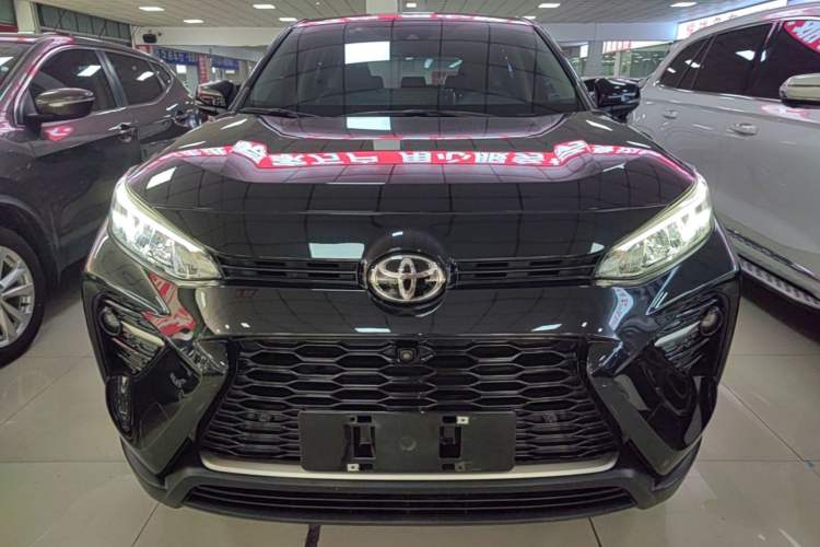 Toyota RAV4 2022 — фото 2