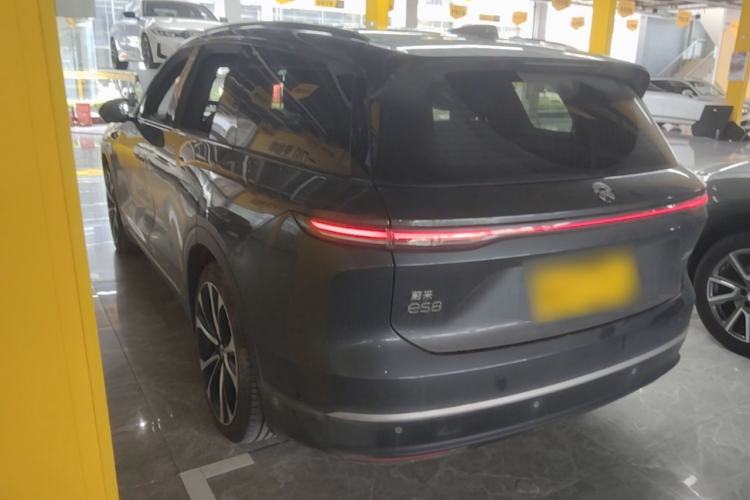 NIO ES8 2023 — 4