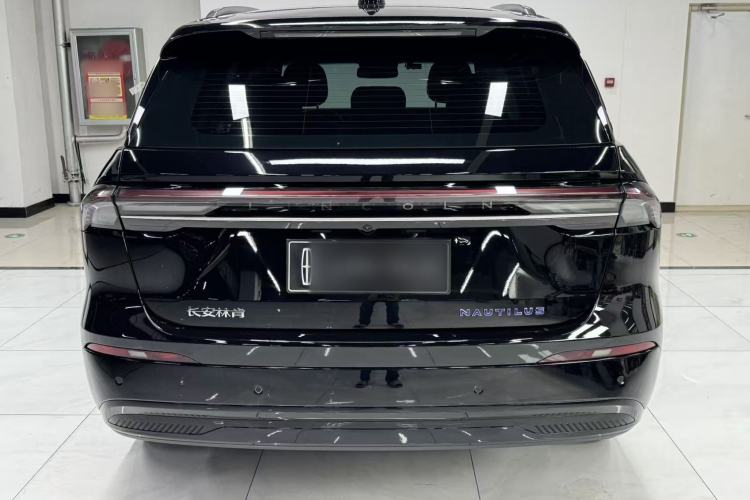 Lincoln Nautilus 2025 — 5