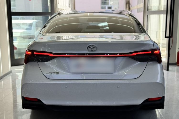 Toyota Avalon 2024 — 5