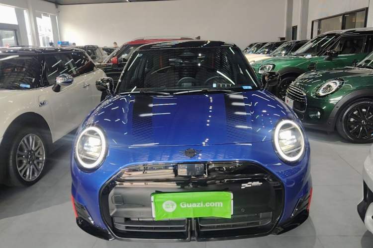 MINI Cooper 2025 — 2