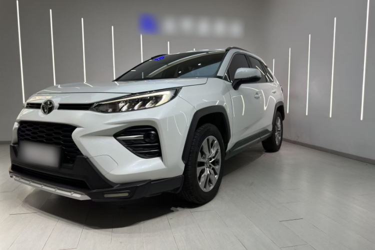 Toyota RAV4 2023 — фото 1