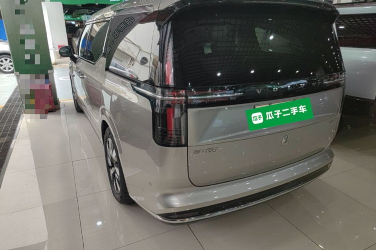 Volvo EM90 2025 — 4