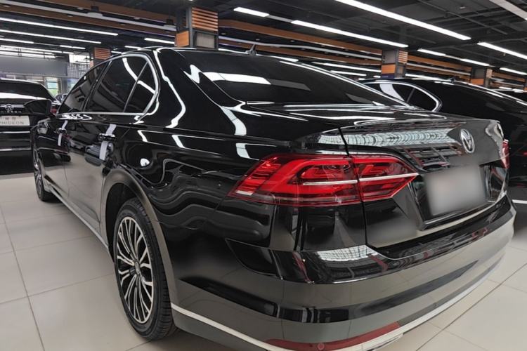 Volkswagen Phideon 2021 — 4