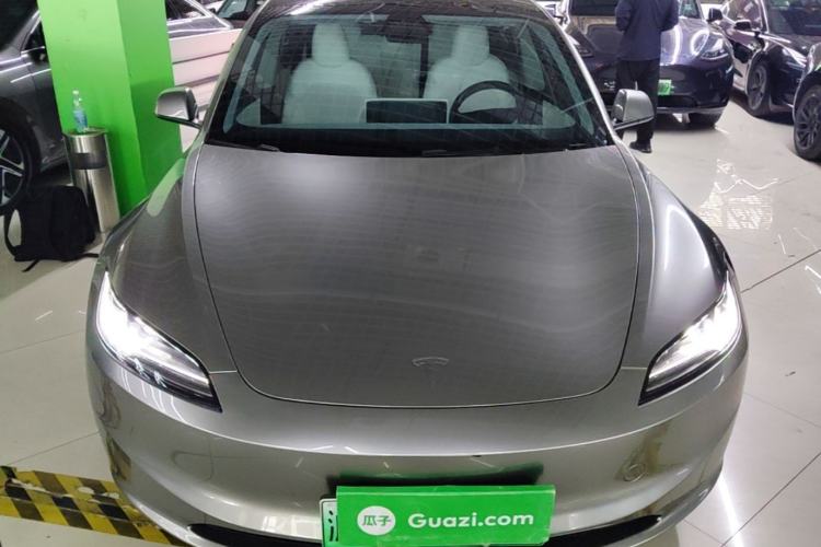 Tesla Model 3 2023 — 2