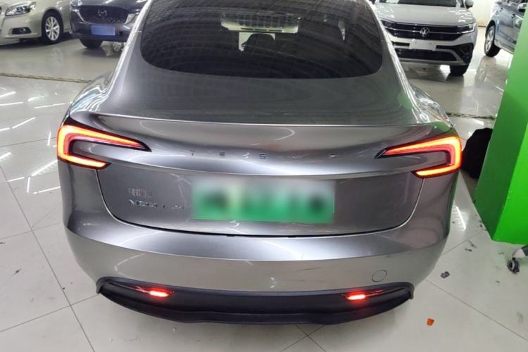 Tesla Model 3 2023 — 5