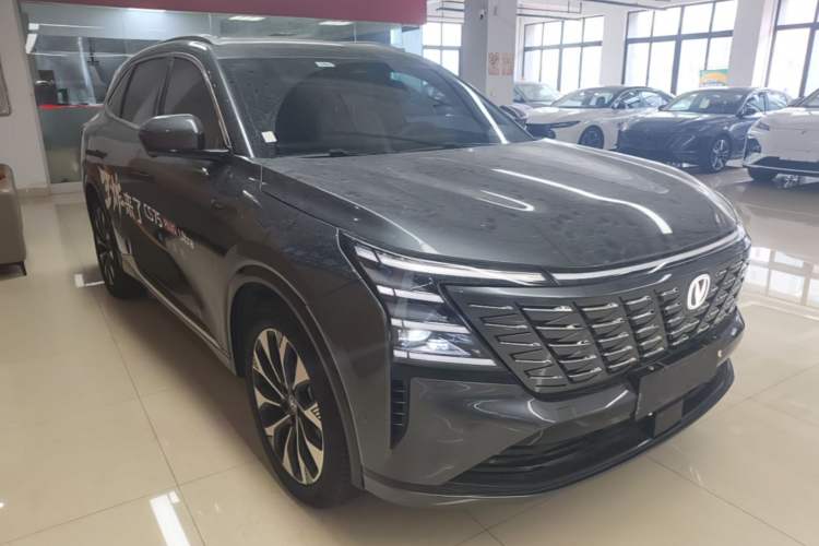 ChangAn CS75 PLUS 2025 — фото 3