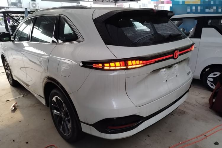 ChangAn CS75 PLUS 2025 — 4