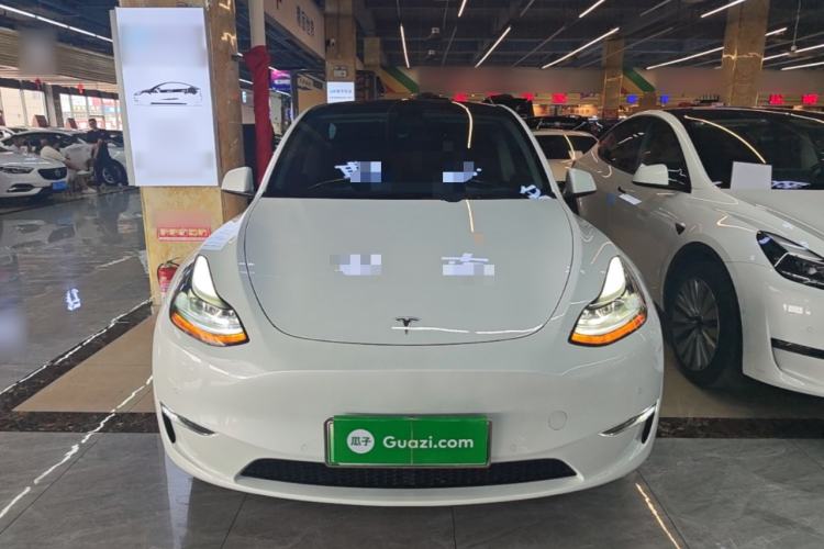 Tesla Model Y 2022 — 2