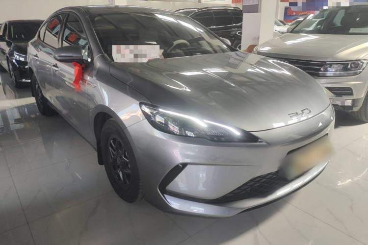 BYD Seal 05 DM-i 2025 — фото 3