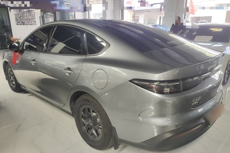 BYD Seal 05 DM-i 2025 — фото 4