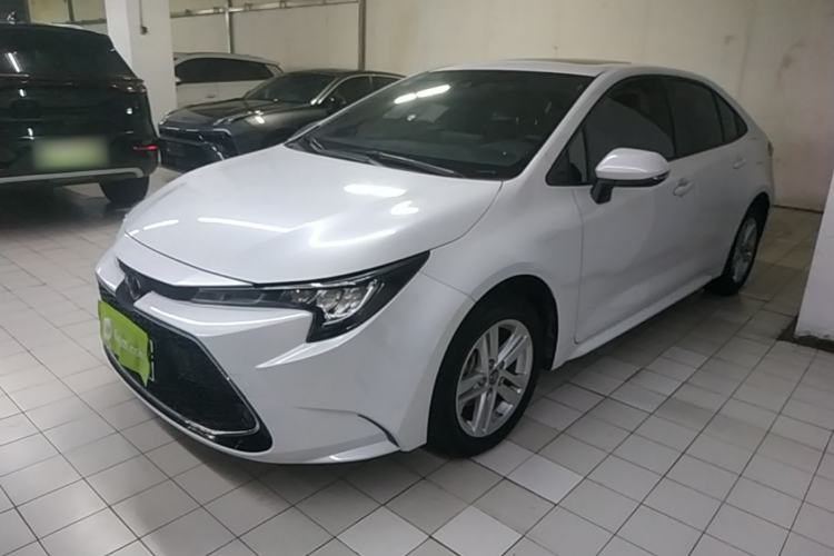 Toyota Corolla 2021 — фото 1