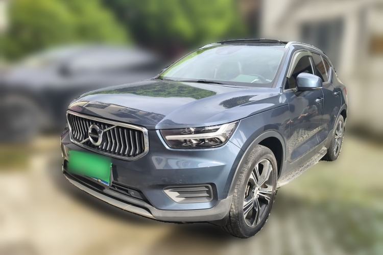 Volvo xc40 2022 — фото 1