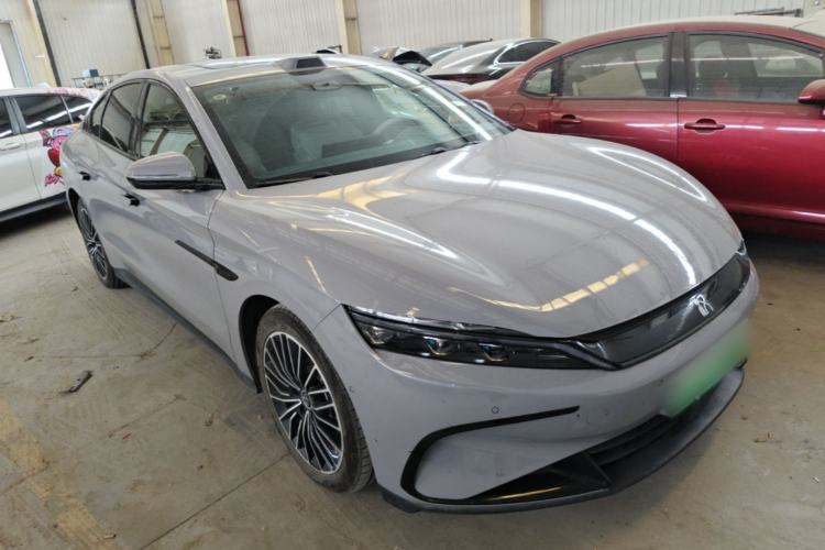 BYD Han 2025 — 3