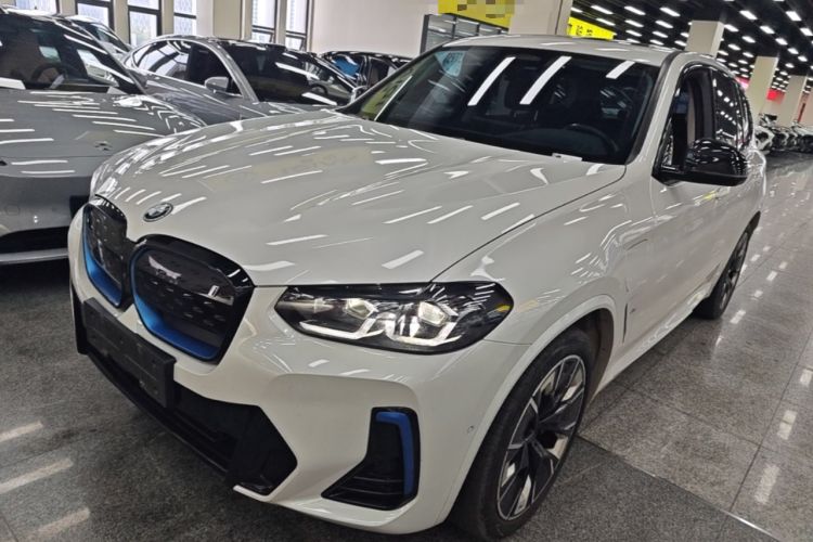 BMW iX3 2022 — фото 1