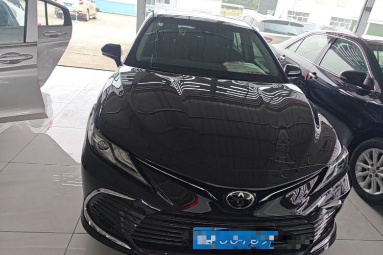 Toyota Camry 2021 — 2