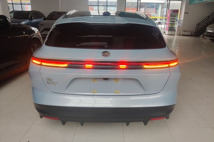 NIO ET5T 2023 — 5
