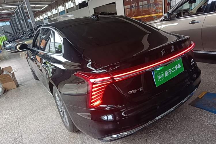 Hongqi H5 2025 — 4