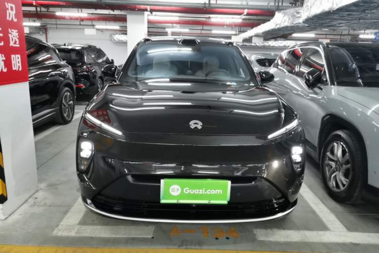 NIO ES8 2023 — 2