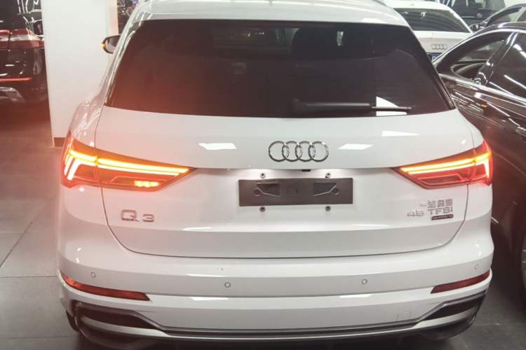 Audi Q3 2022 — 5