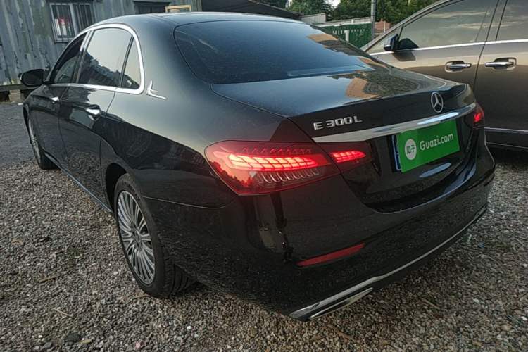 Mercedes-Benz E 300 L 2021 — 4