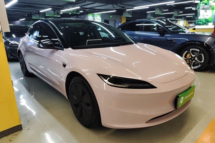 Tesla Model 3 2023 — 3