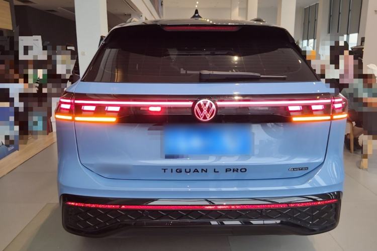 Volkswagen Tiguan L 2024 — фото 5