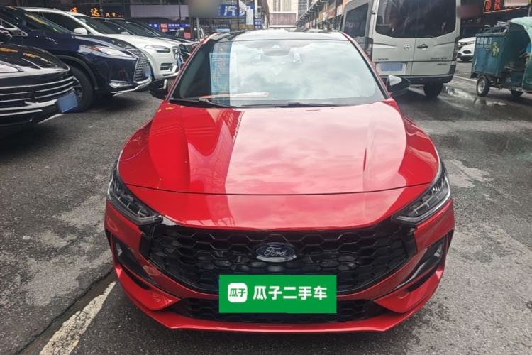 Ford Focus 2022 — 2
