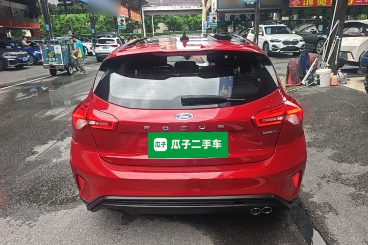 Ford Focus 2022 — 5